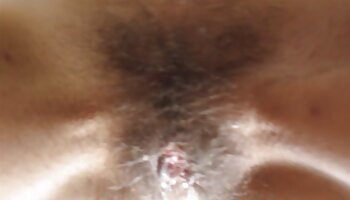 Ha messo la donna a letto trans tettona e l'ha svuotato