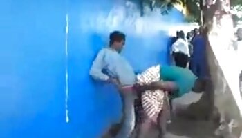 Lei mette il suo masturbazione femminile video culo biondo e viene