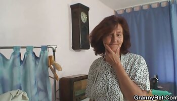 Figlio con un amico scopa la madre porno per ragazze e le vengono tutti in faccia