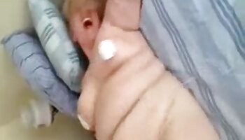 Dolce mulatta con un grosso video porno di trans culo di cioccolato NoeMilk è filmato nel porno