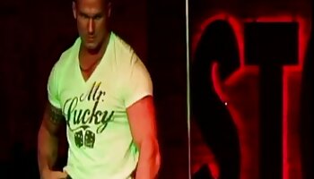 La mamma è andata in bagno insieme a suo figlio e lì ha fatto sesso nonne porche porno