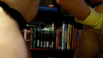 La figa pelosa della donna sborrate trans leccata