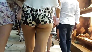 A moglie ninfomane turno scopano e sborrano donne latine